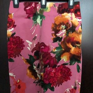 Talbots Straight Lined Floral Skirt Size 2P